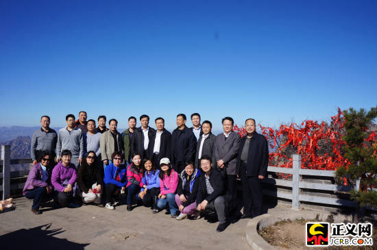 ��ߙz�C(j��)�P(gu��n)�hУ�W(xu��)�T�_չ�h��呟�