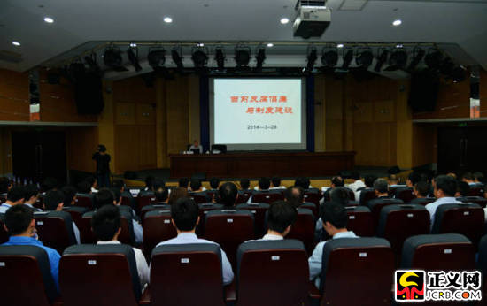 �κ���늾���Ո�����v�ڮ�(d��ng)ǰ�����F(xi��n)��